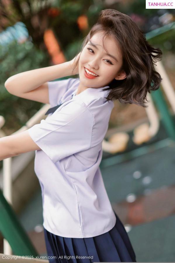   [XiuRen]高清写真图 2025.03.07 No.9985 小橘子orange 美腿性感第8张图片